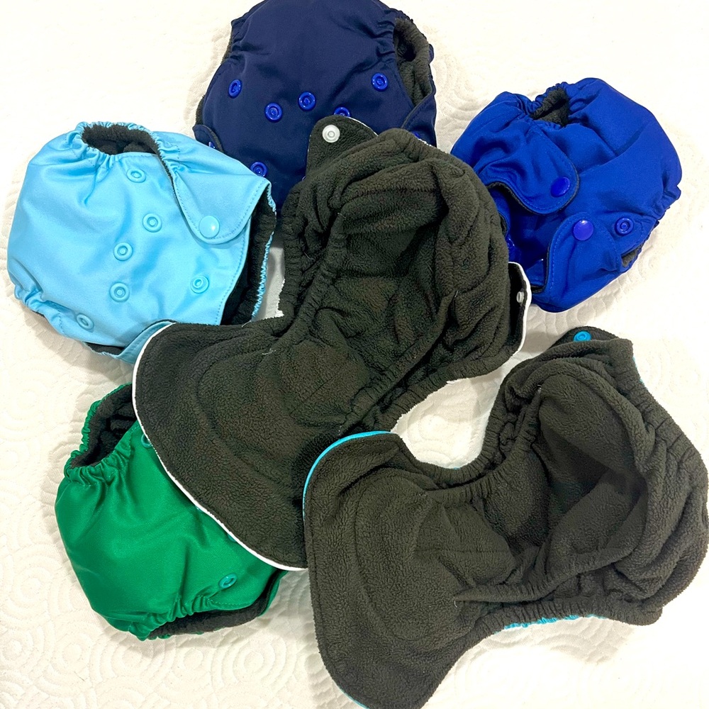 Bundle of 6 newborn all-in-one cloth diapers!